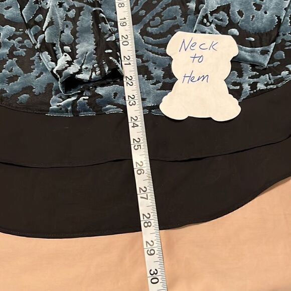 Simply Vera SzS blue velvet & sheer black burnout long sleeve flowy top EUC - Picture 6 of 8